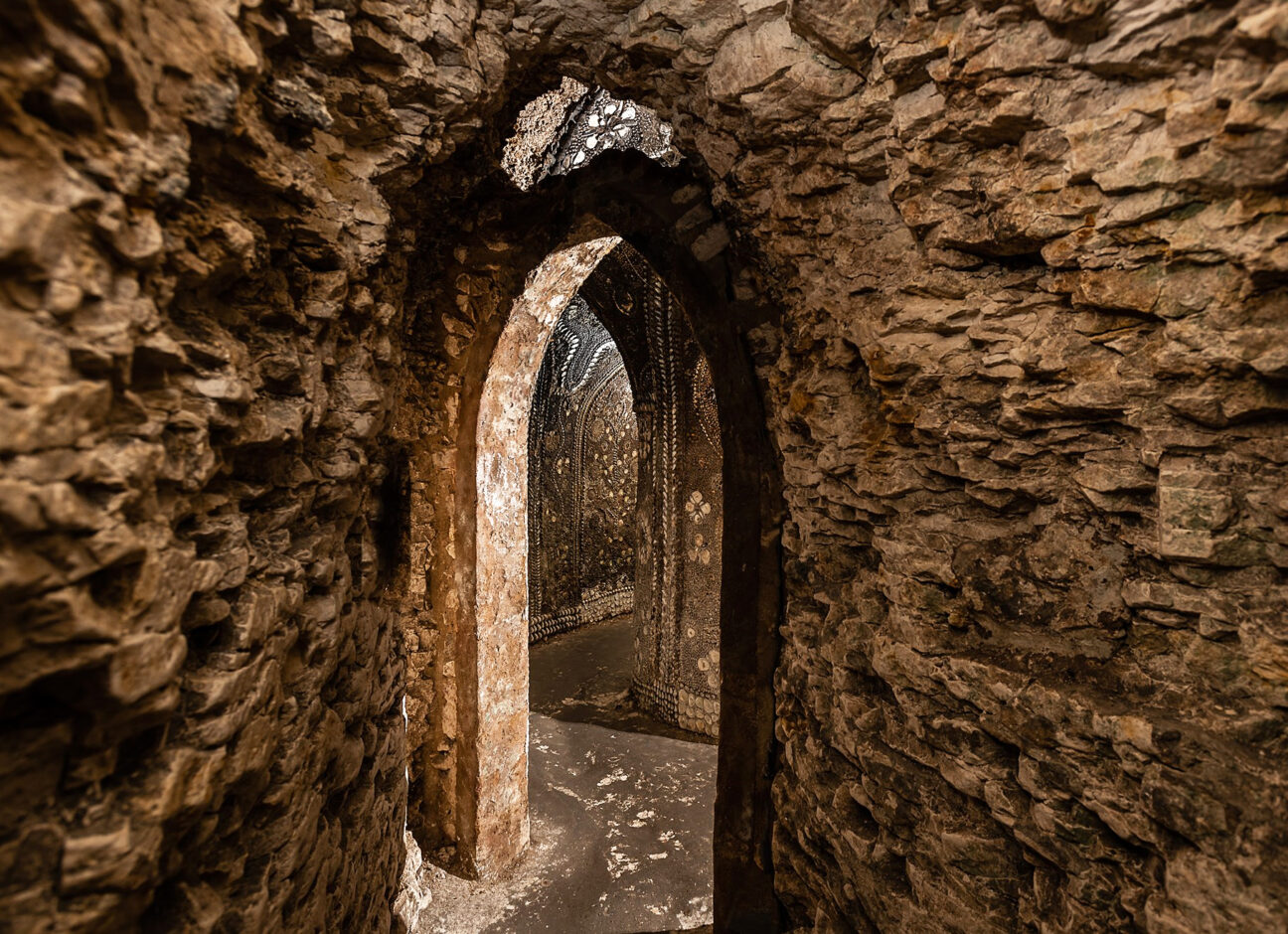Shell grotto
