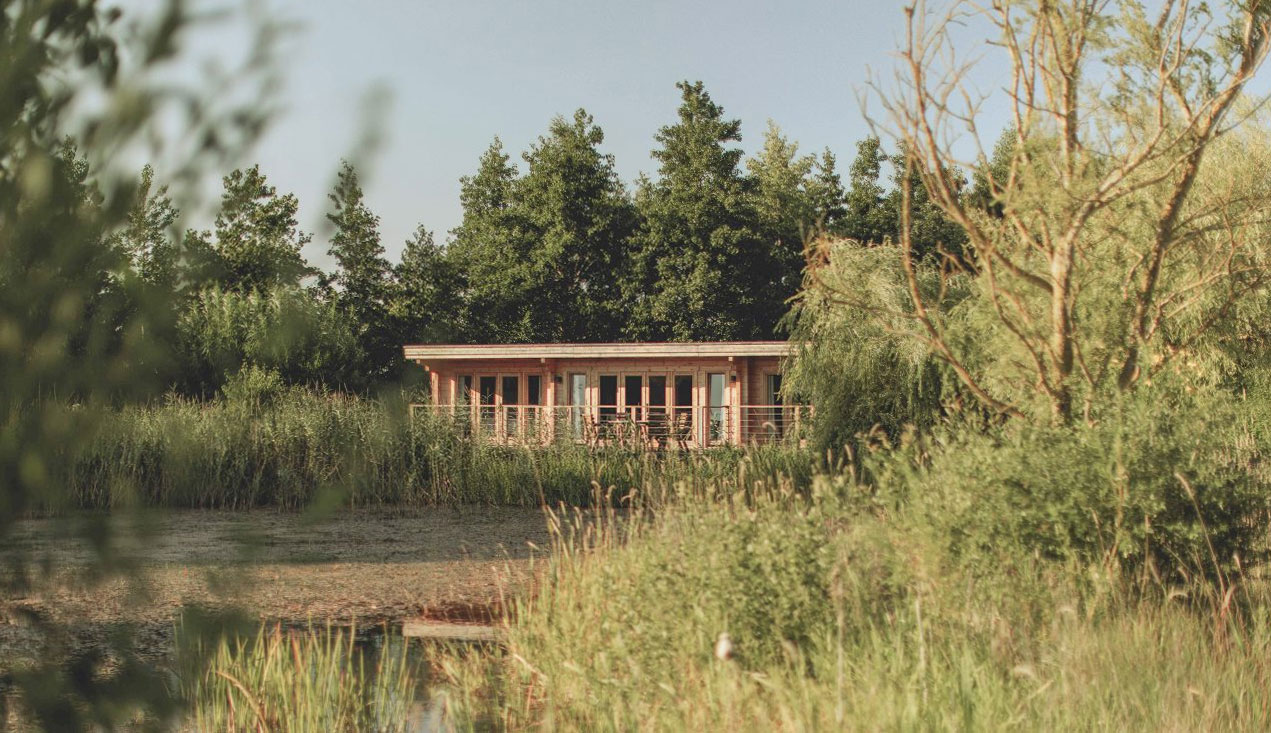 Lake-Lodges