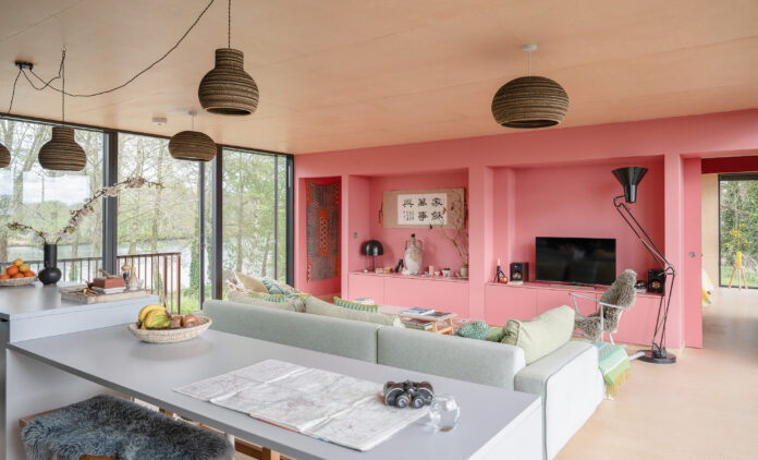 Bless Cabin, Norfolk