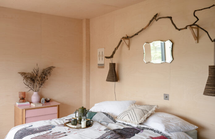 Bless Cabin, Norfolk