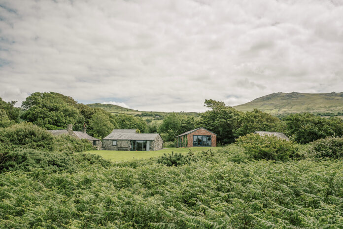 Fferm Traeth, Wales