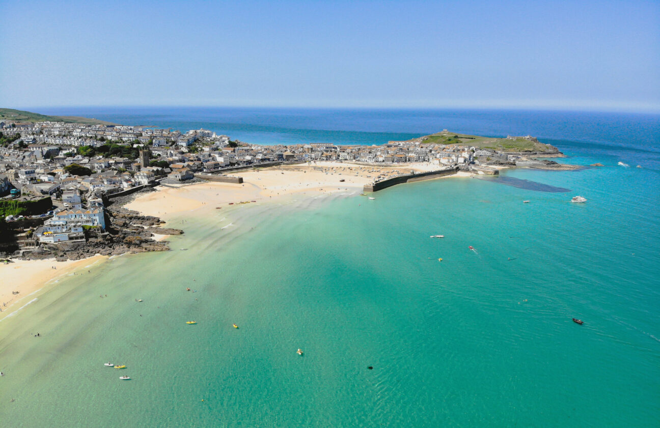 St Ives by Benjamin Elliott / Unsplash