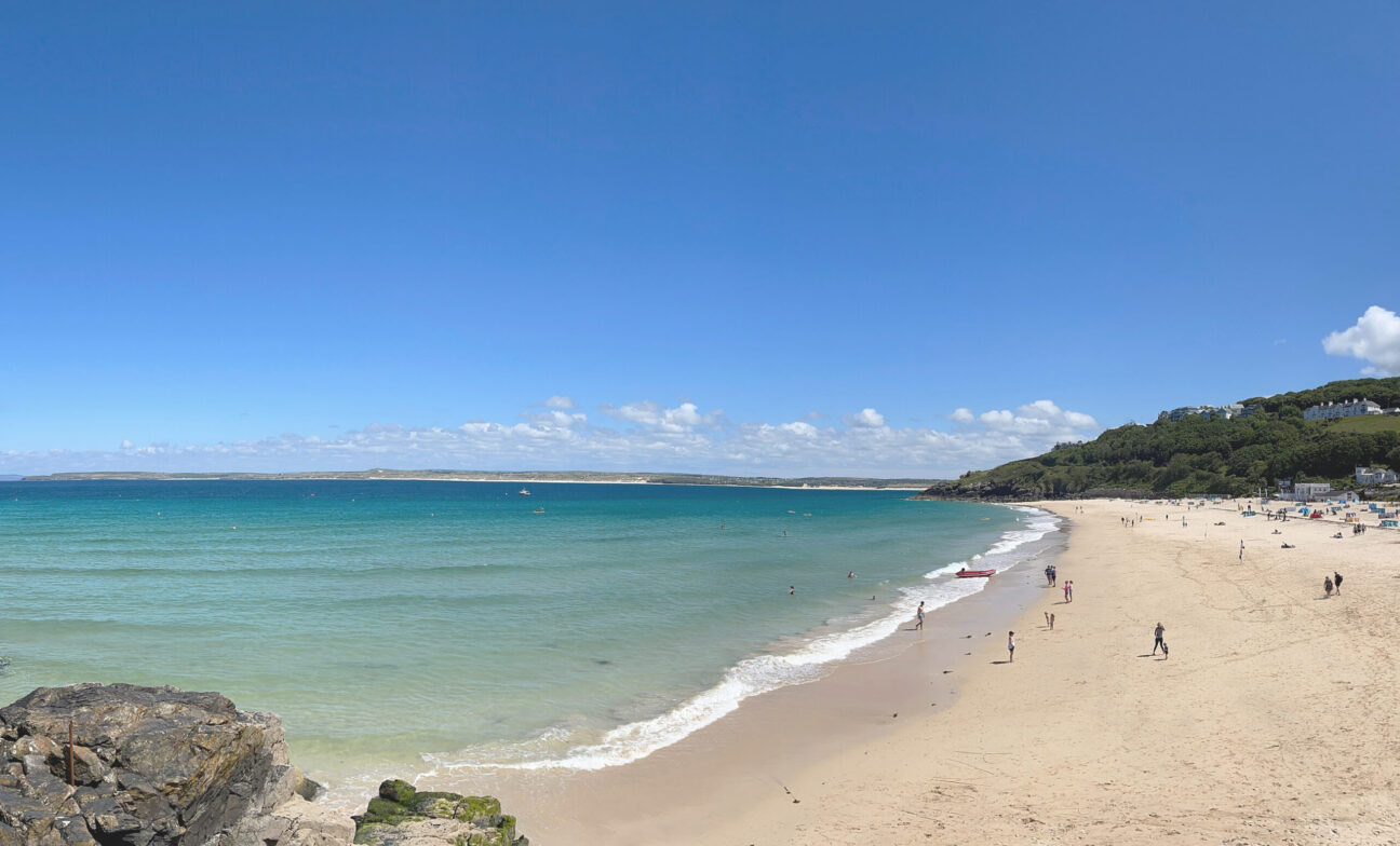 Carbis Bay by Christopher Sanderson / Unsplash