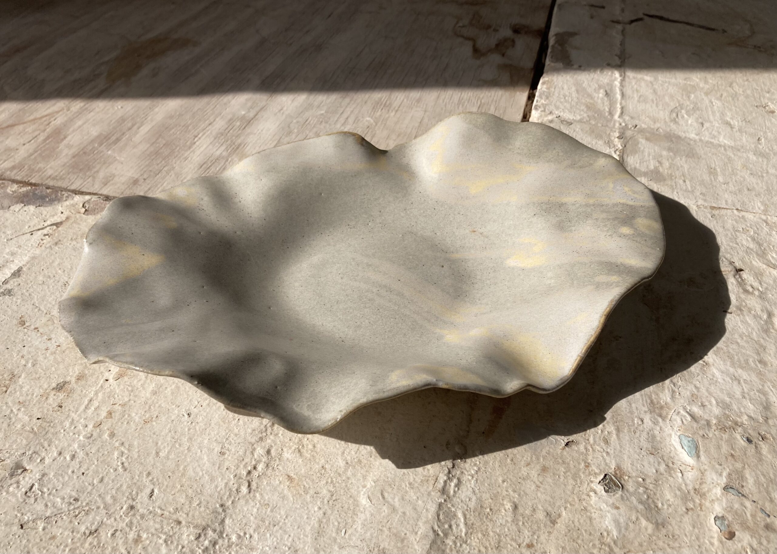 Medium Ceramic Ripple Shell - Image 2