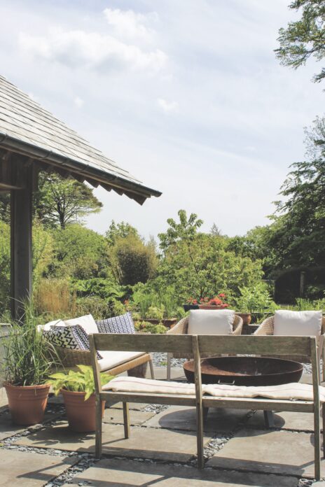 Outdoor seating at The Farmhouse, Bude