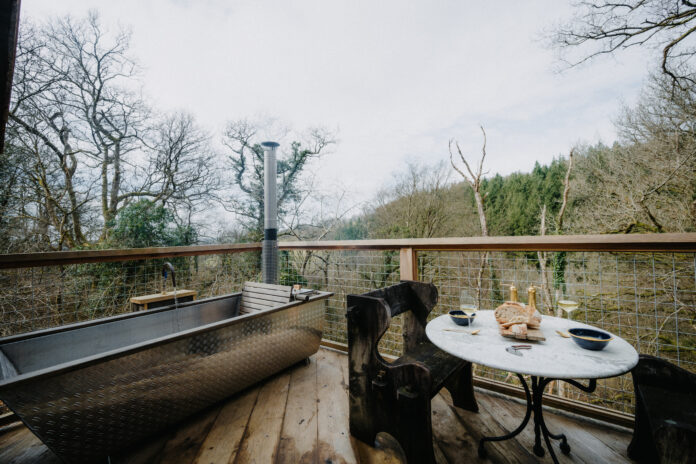 Outdoor terrace area, Chatan Cove Valley