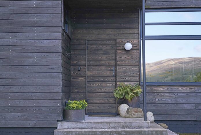 The Modernist, Scotland