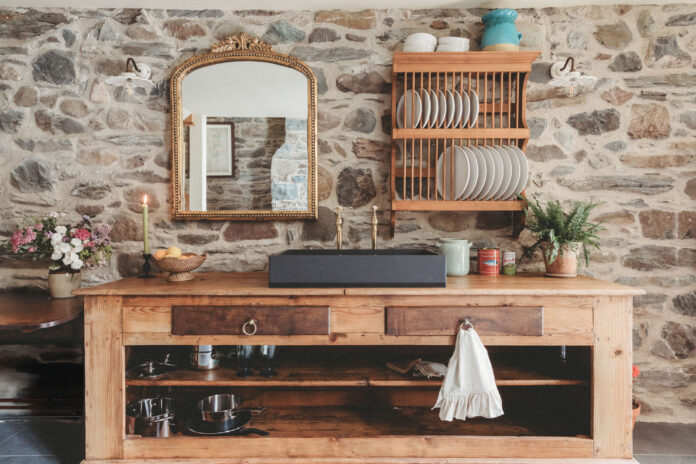 Workshop Cottage at Llenfendigaid Estate on Kip Hideaways