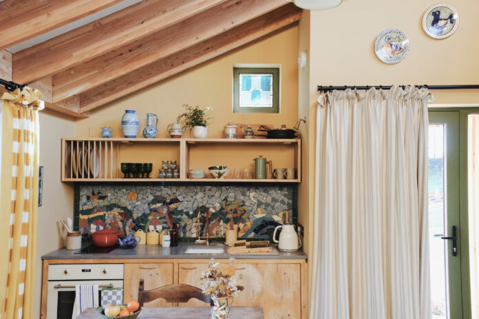 Glebe House - Crows Nest One on Kip Hideaways