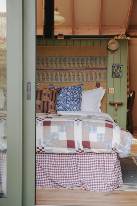 Glebe House - Crows Nest One on Kip Hideaways