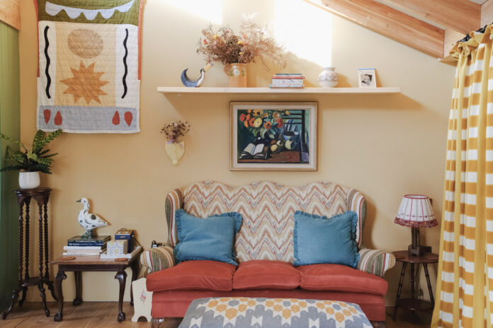 Glebe House - Crows Nest One on Kip Hideaways