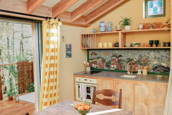 Glebe Cabin Crows Nest One on Kip Hideaways