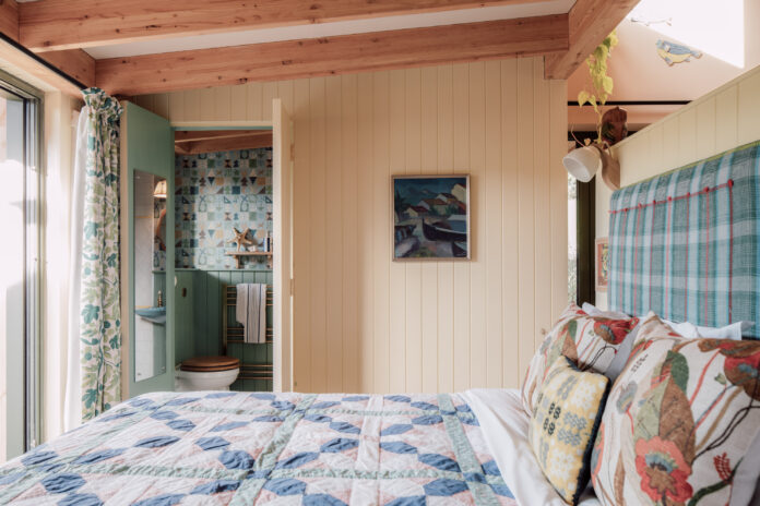 Glebe Cabin Crows Nest Two on Kip Hideaways