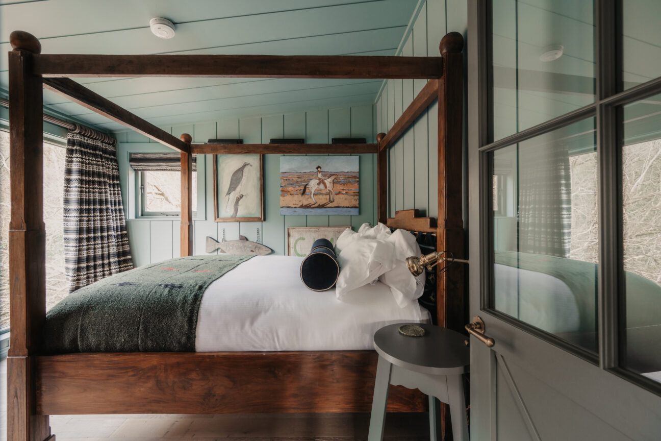 Bedroom, Ukai Cove Valley