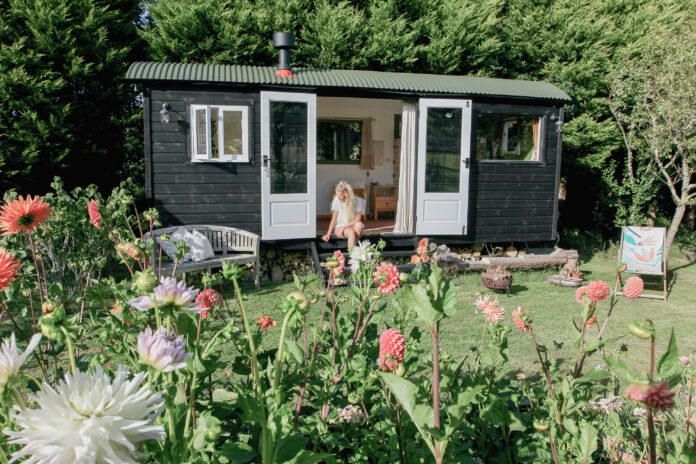 Riverside Hut, St Ives