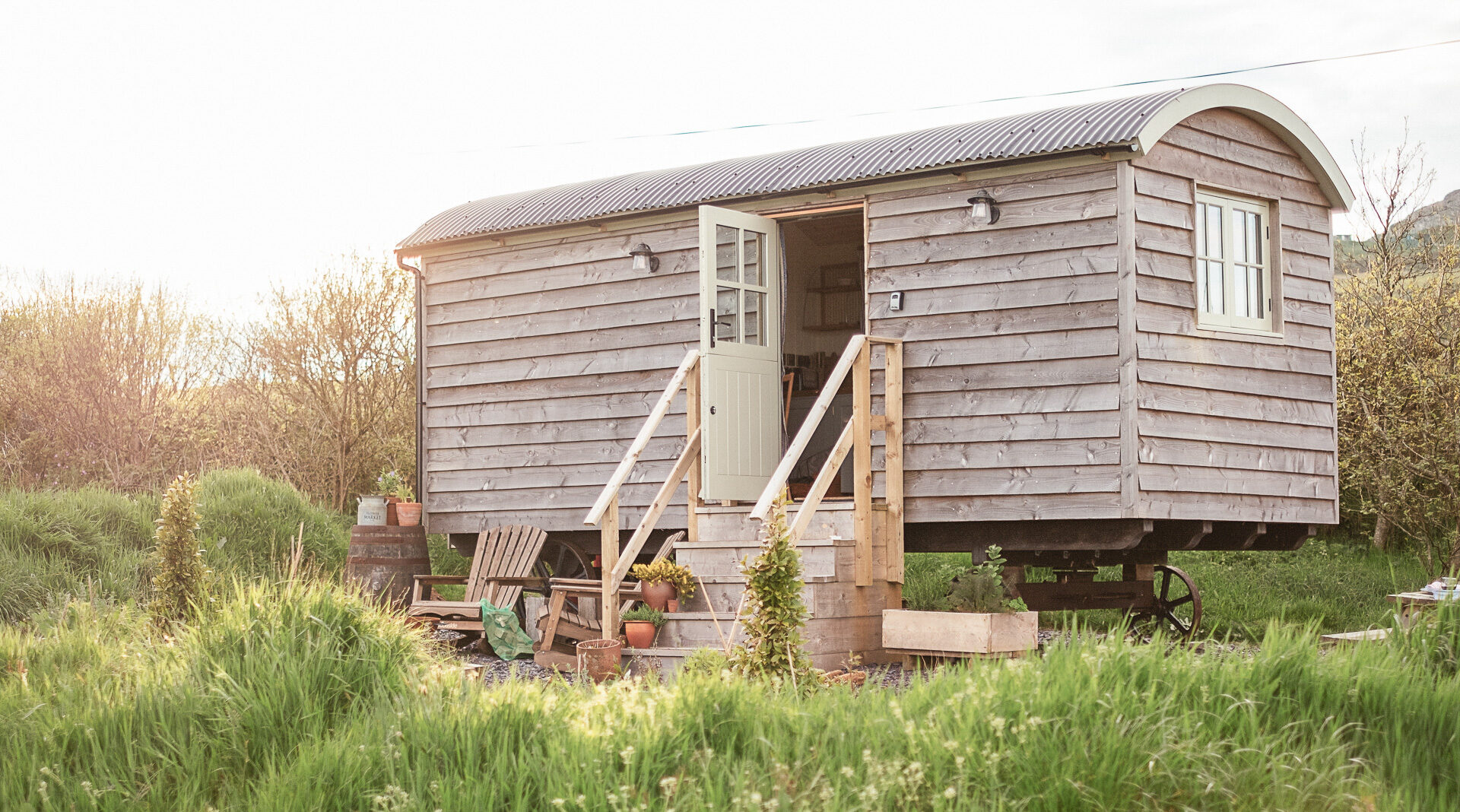 Jonty Storey © Tyddyn Melyn Hut