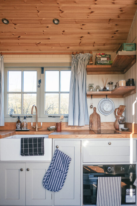 Tyddyn Melyn Hut, Wales - Jonty Storey Photography