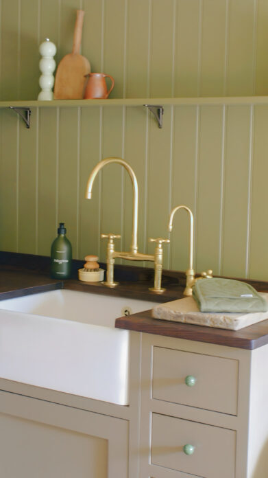 Log Store on Kip Hideaways