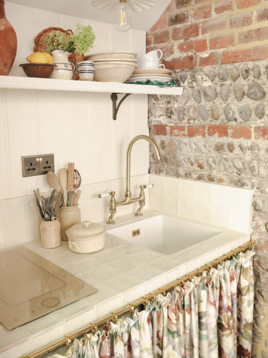 Margot Cottage on Kip Hideaways