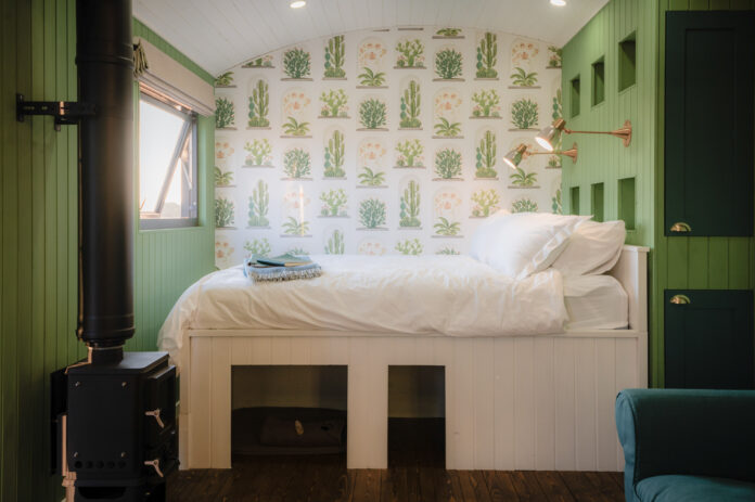 Gooseberry Wagtail Retreats on Kip Hideaways