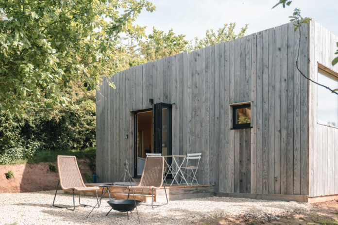 Moss - White House Hideaway