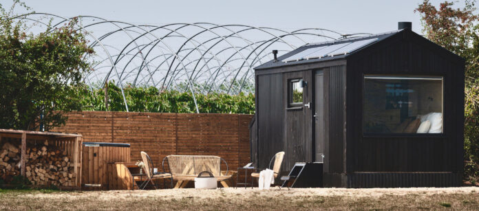 Solasta-Creative-X-White-House on Kip HIdeaways