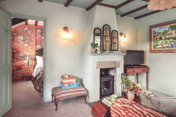 Cottage Orné Gardeners on Kip Hideaways