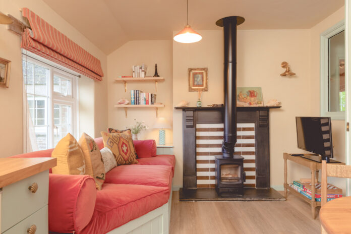 Cottage Orné Mariners on Kip Hideaways