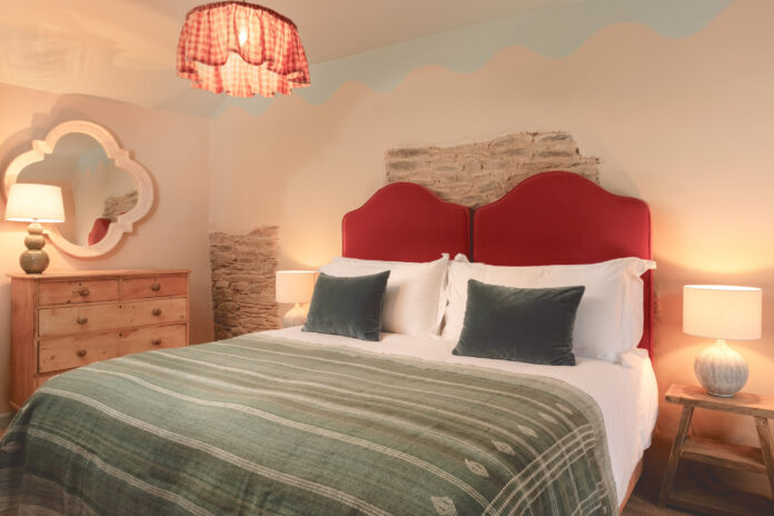 Cottage Orné Mariners on Kip Hideaways