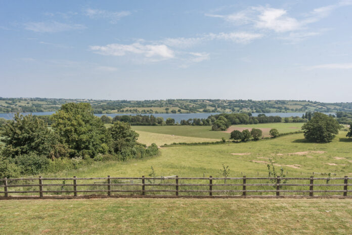 Heronmere on Kip Hideaways