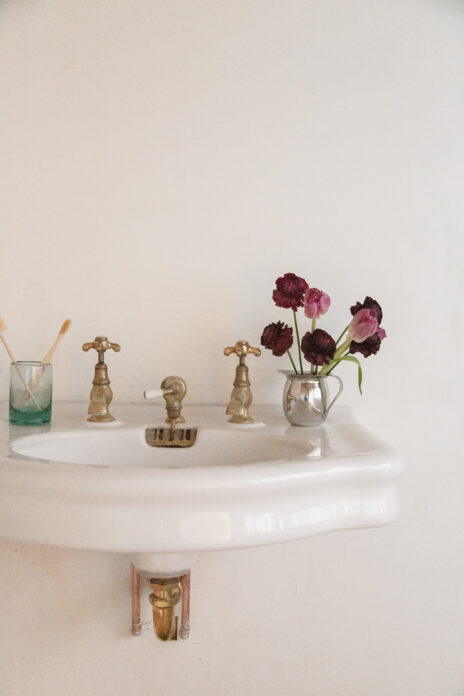 Dahlias Residence on Kip Hideaways