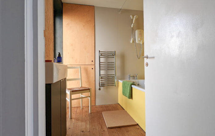 Hen House & Studio on Kip Hideaways