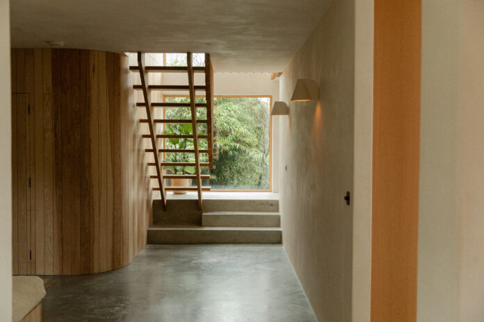 Bamboo House on Kip Hideaways