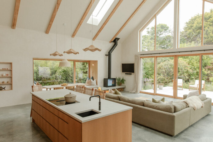 Bamboo House on Kip Hideaways