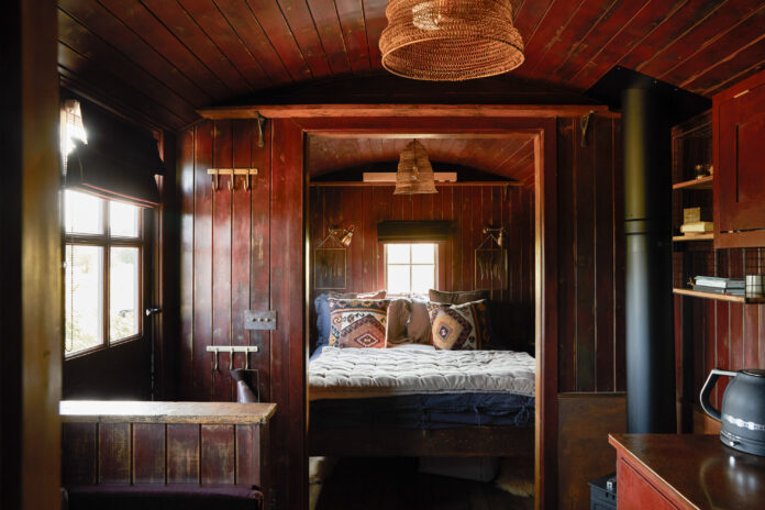 Huts at Royal Oak - Dumbleton on Kip Hideaways