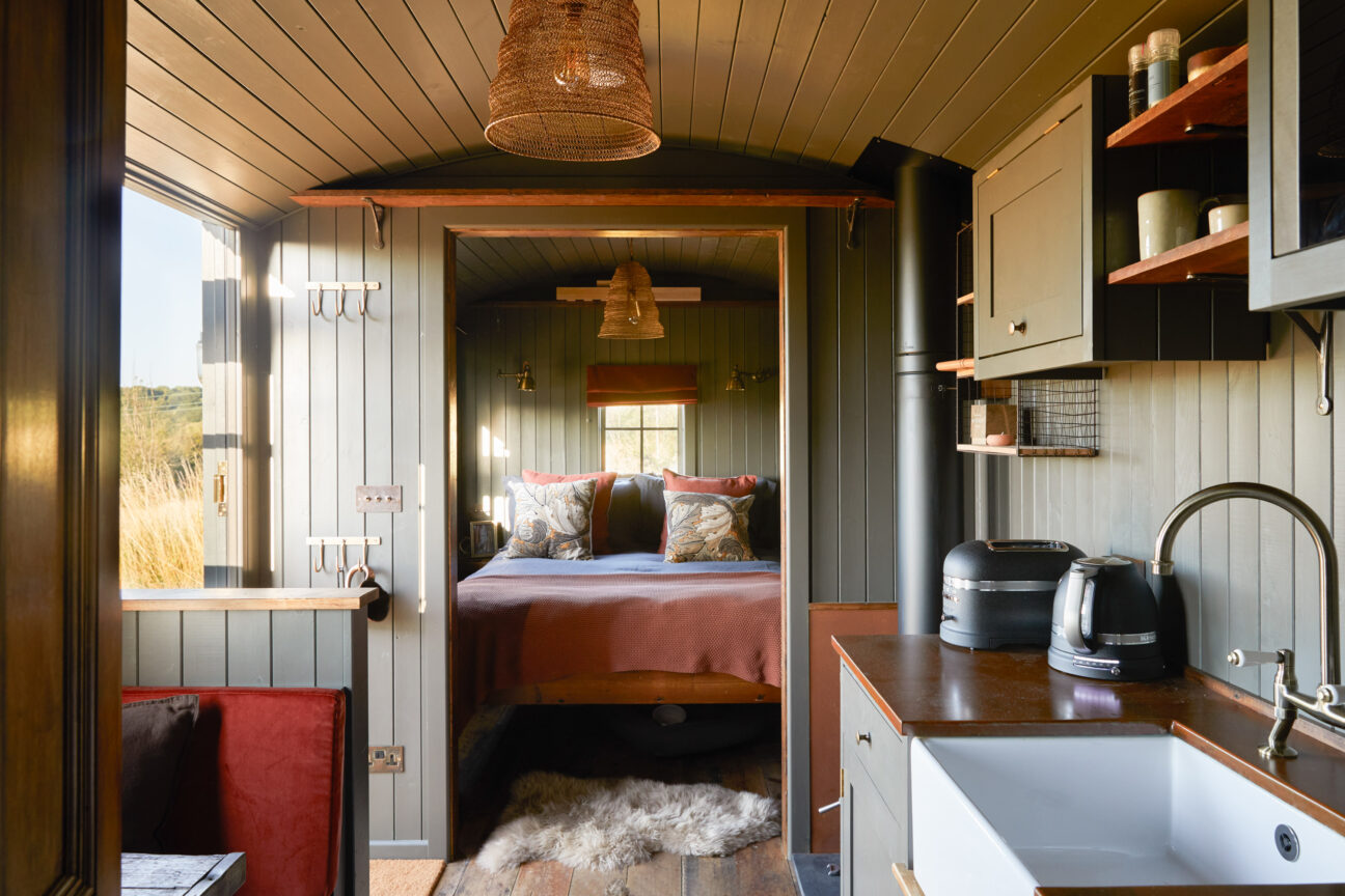 Huts at Royal Oak - Overbury on Kip Hideaways