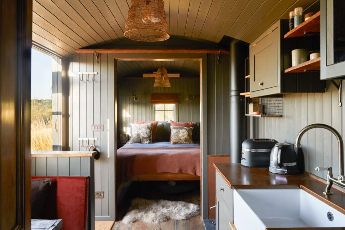 Huts at Royal Oak - Overbury on Kip Hideaways