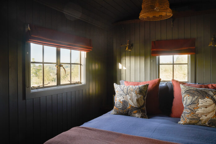 Huts at Royal Oak - Overbury on Kip Hideaways