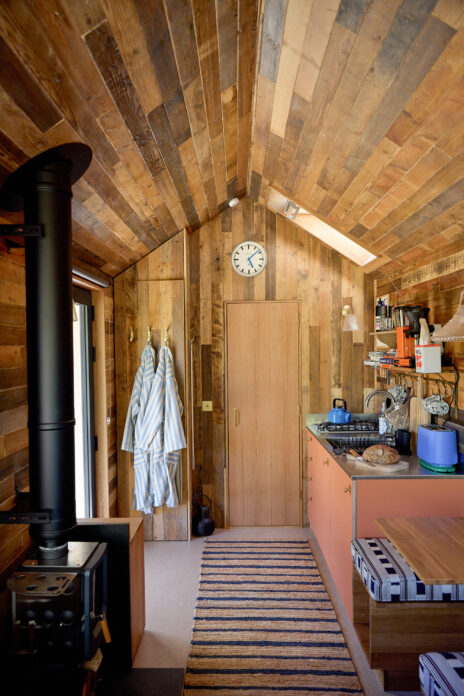 Alcoves - Blue Cabin on Kip Hideaways