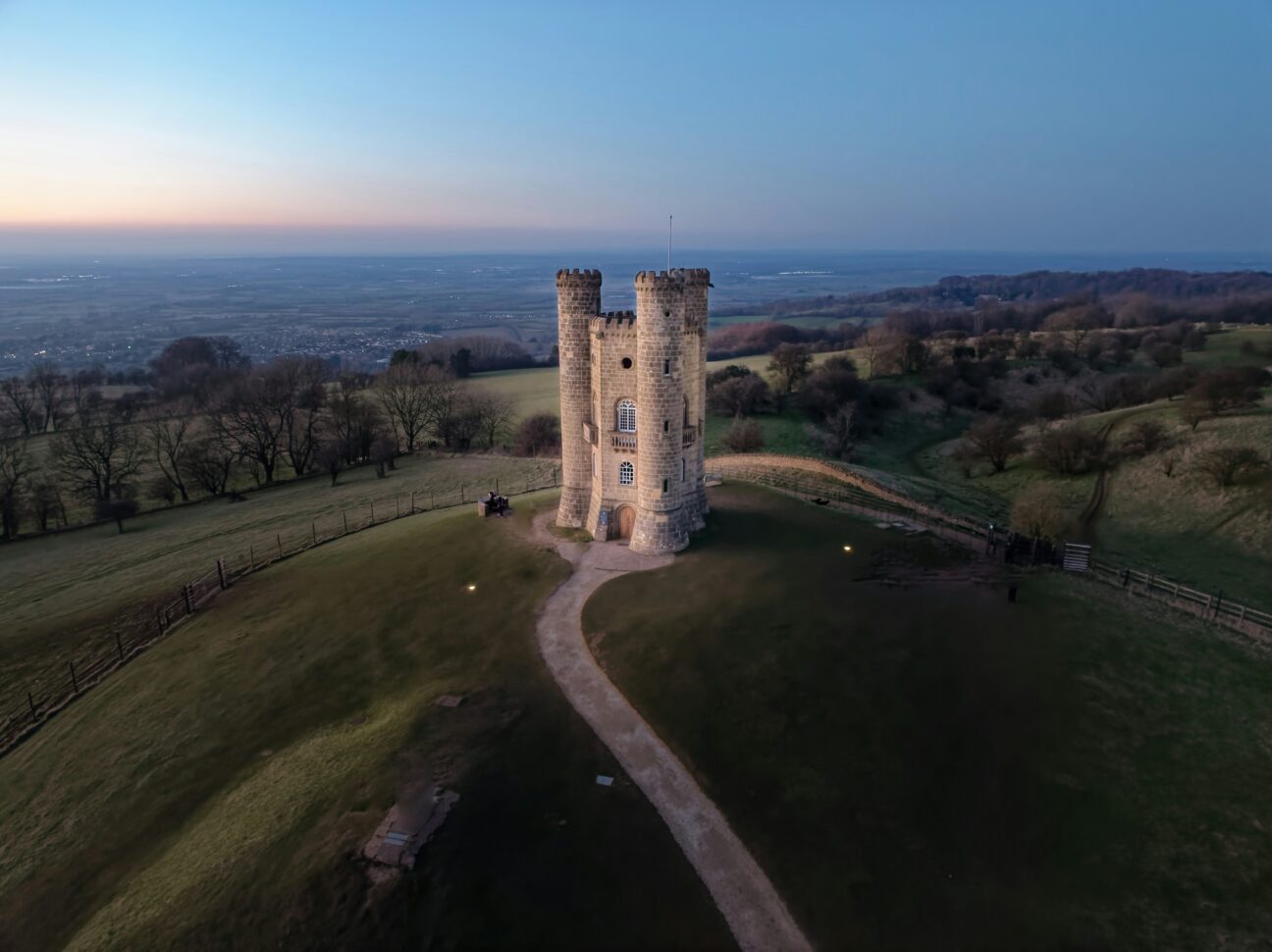 Broadway Tower via unsplash