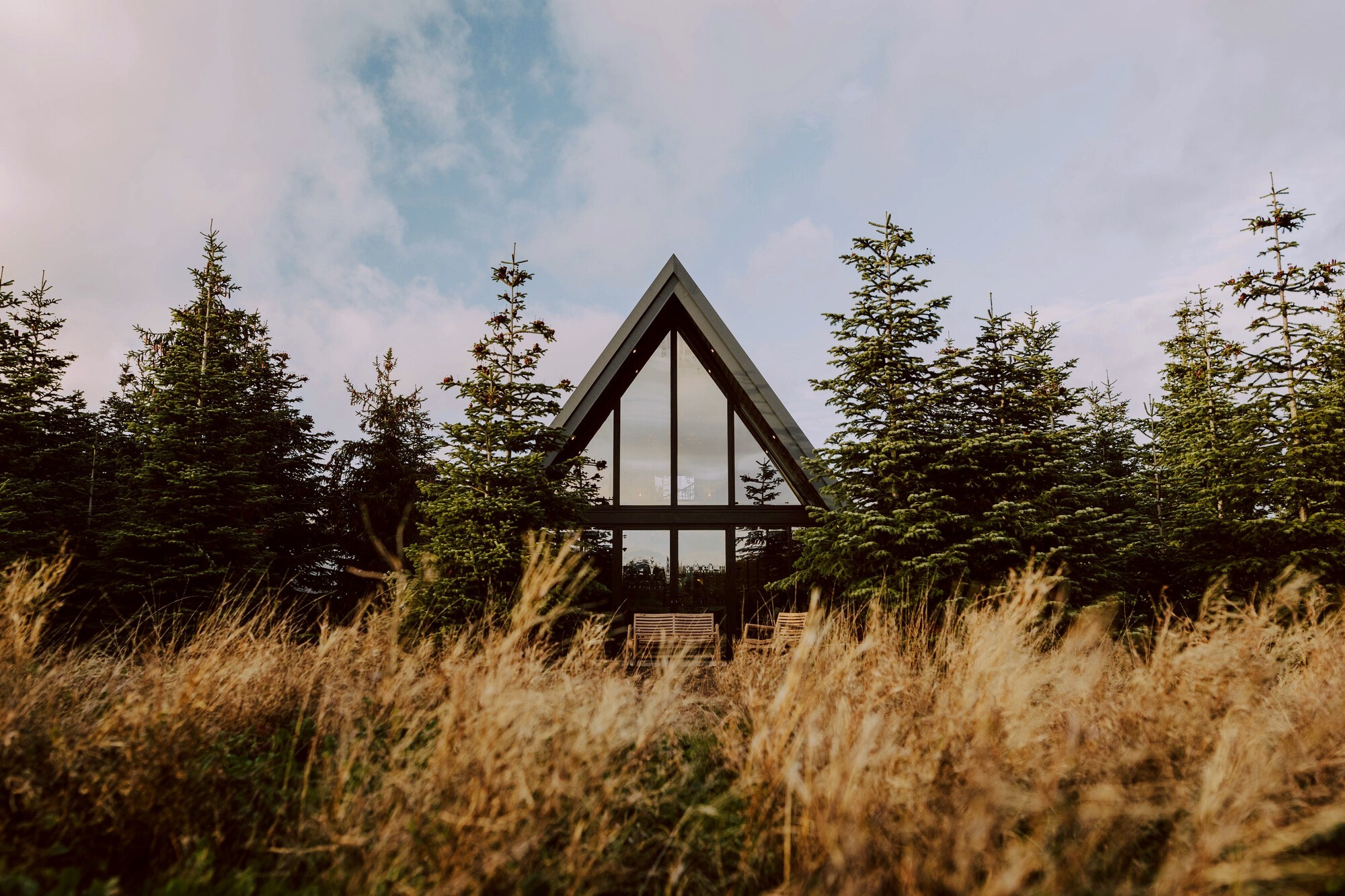 Kip — Fields Farm Cabins — Pershore, Worcestershire — exterior setting